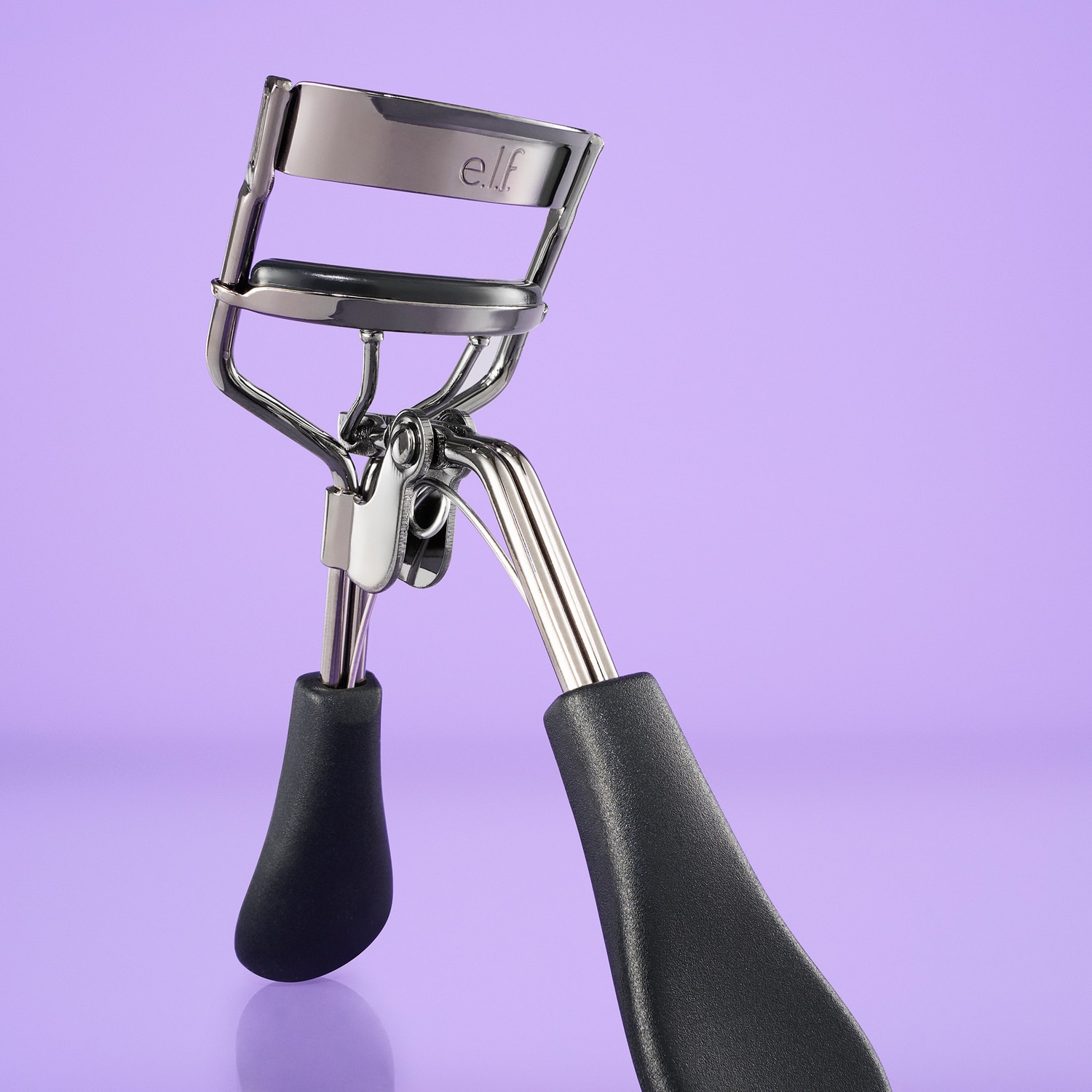 E.L.F. PRO EYELASH CURLER (ENCENDEDOR DE PESTAÑAS PREMIUM)